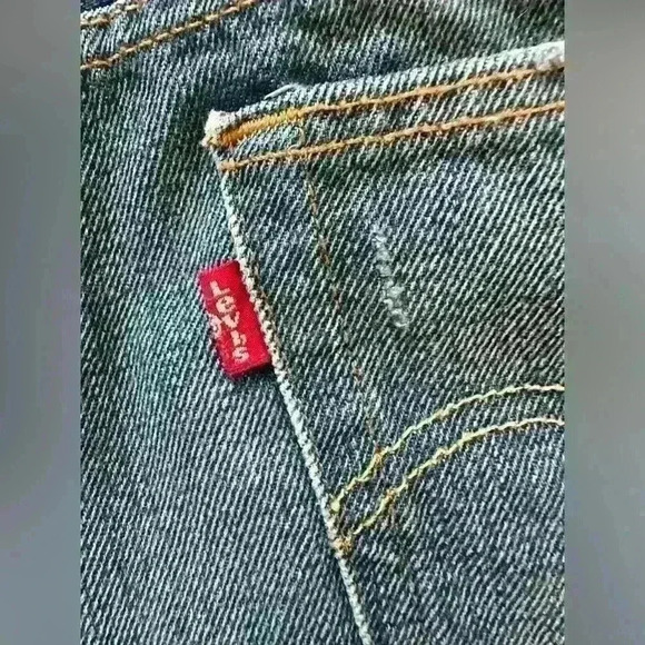 Women’s Levi’s 501 Button Fly Denim Cutoff Shorts - Size 29 - Picture 8 of 12
